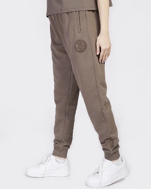 NBA BROOKLYN NETS NEUTRAL RELAXED WOMEN'S SWEATPANT (DARK TAUPE)