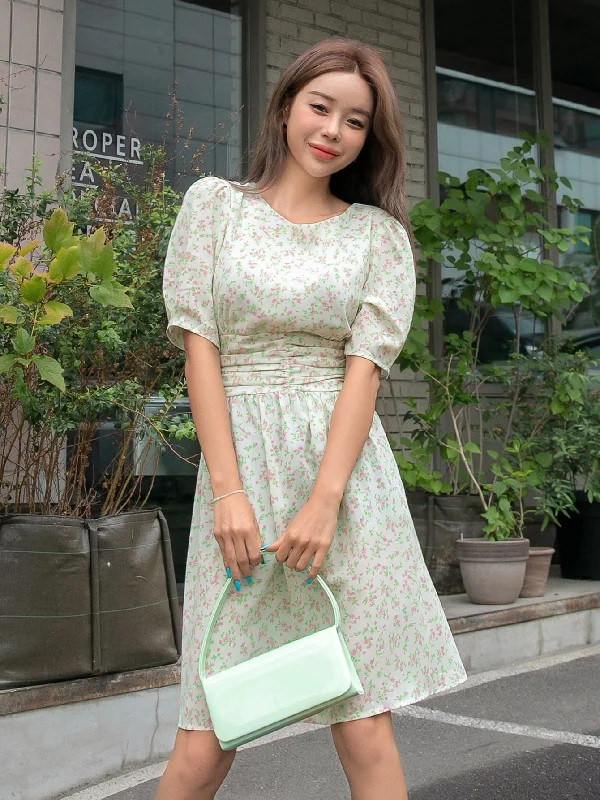 Ditsy Floral Plicated Short Sleeve Round Neck Flared High Waist Short Dress