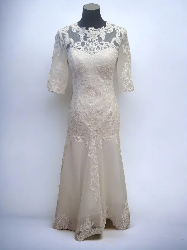 Mingda's Dress Long Sleeve Lace Fit & Flare Gown