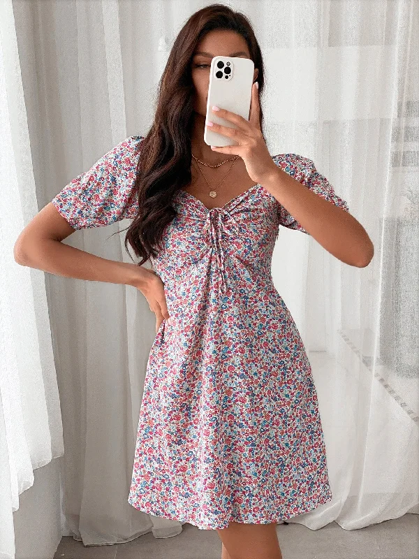 Ditsy Floral Drawstring Short Sleeve Sweetheart Straight High Waist Short Dress